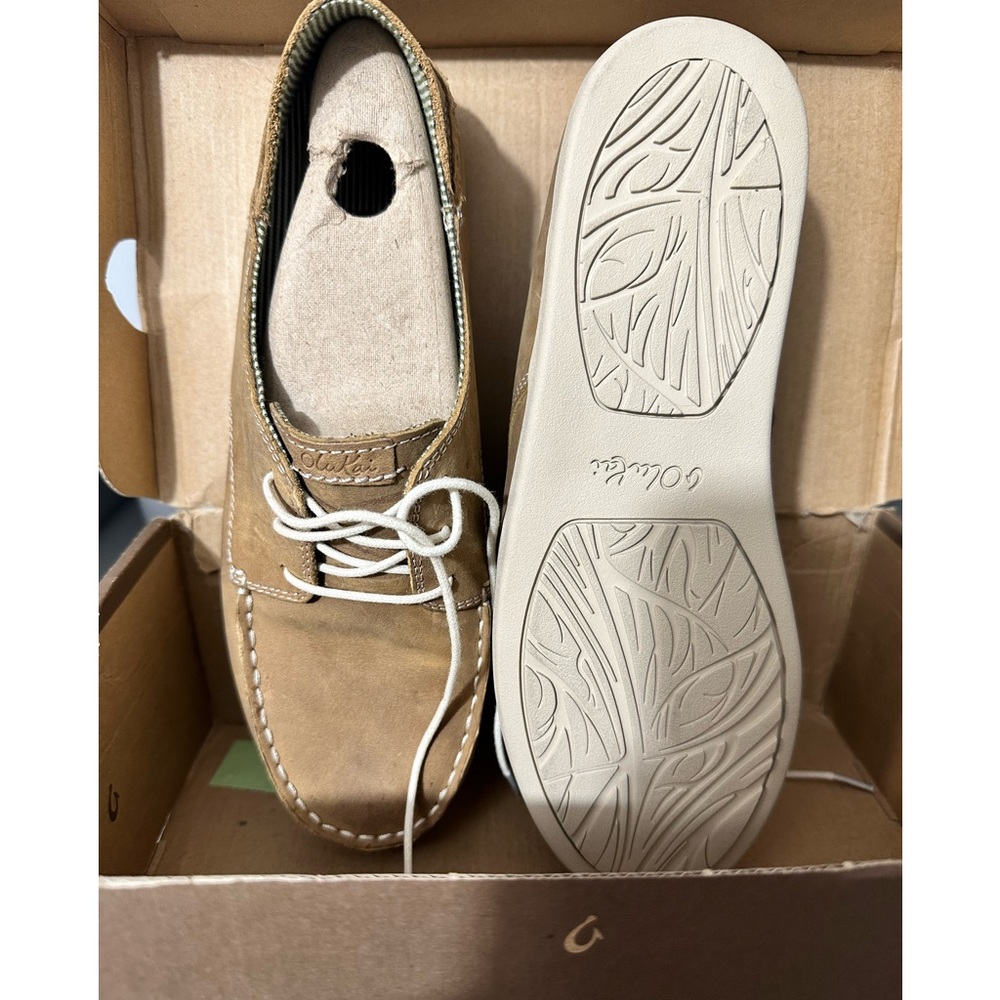 Olukai Heleuma Leather